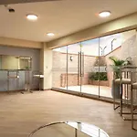 Hermosa habitación privada en edificio de estreno frente al metro