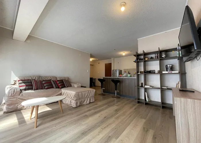 Hermosa habitación privada en edificio de estreno frente al metro
