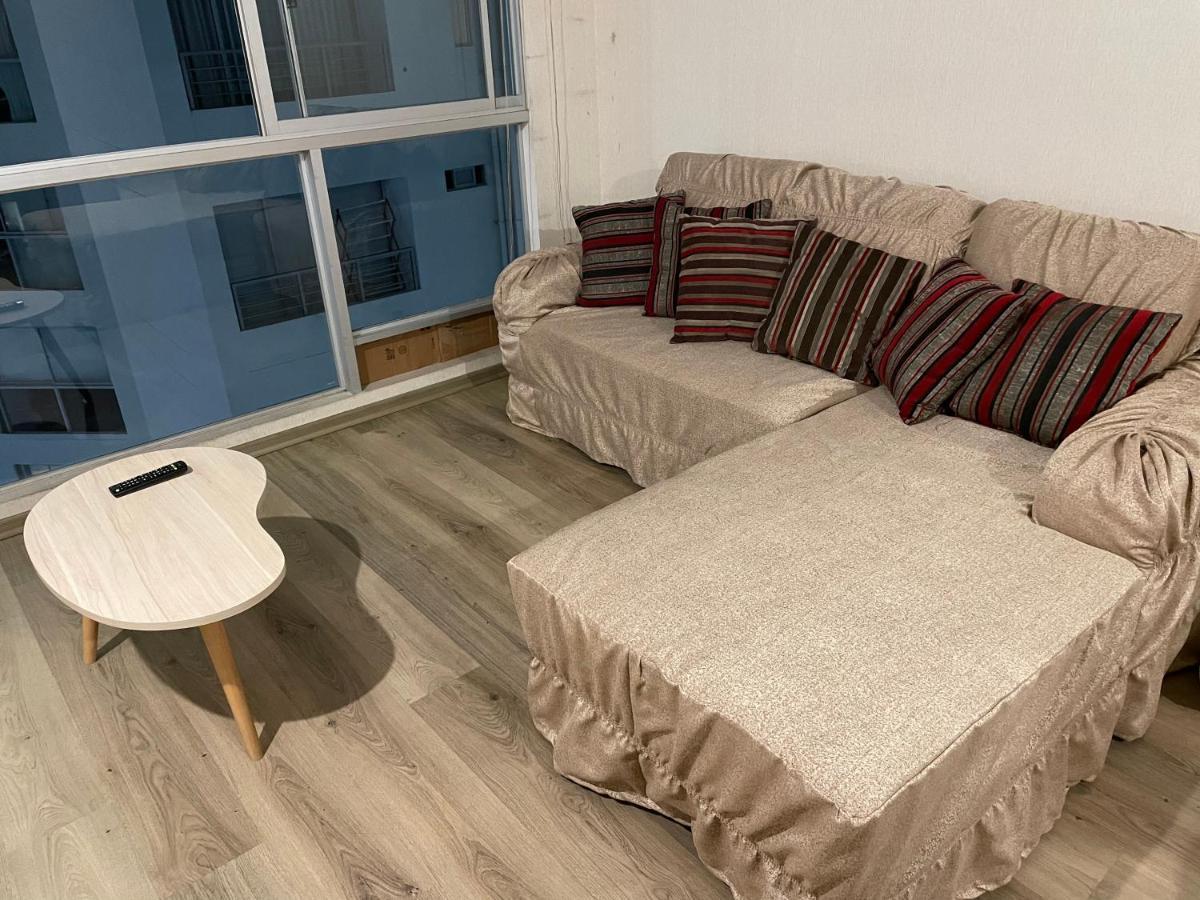 Habitación en casa particular Hermosa Habitación Privada En Edificio De Estreno Frente Al Metro *